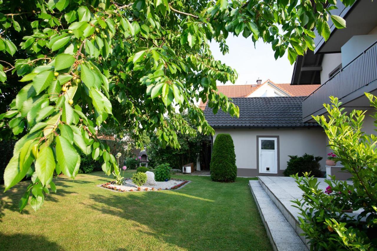 Appartementhaus Badria Bad Füssing エクステリア 写真